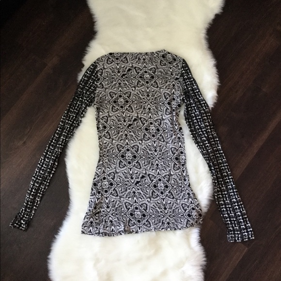 Long sleeve top - Picture 2 of 6